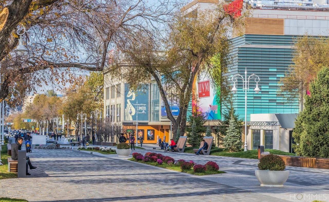 Уютная 2 Ком-Я Квартира В Центре Города, Район "Арбата" Daire Almatı Dış mekan fotoğraf